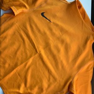 Nike top